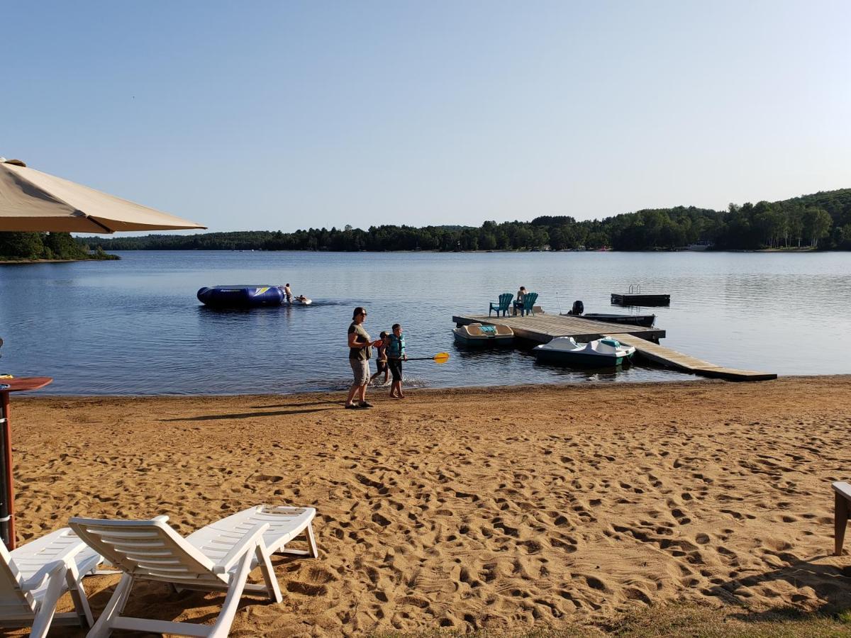 Parkway Cottage Resort And Trading Post Dwight Экстерьер фото